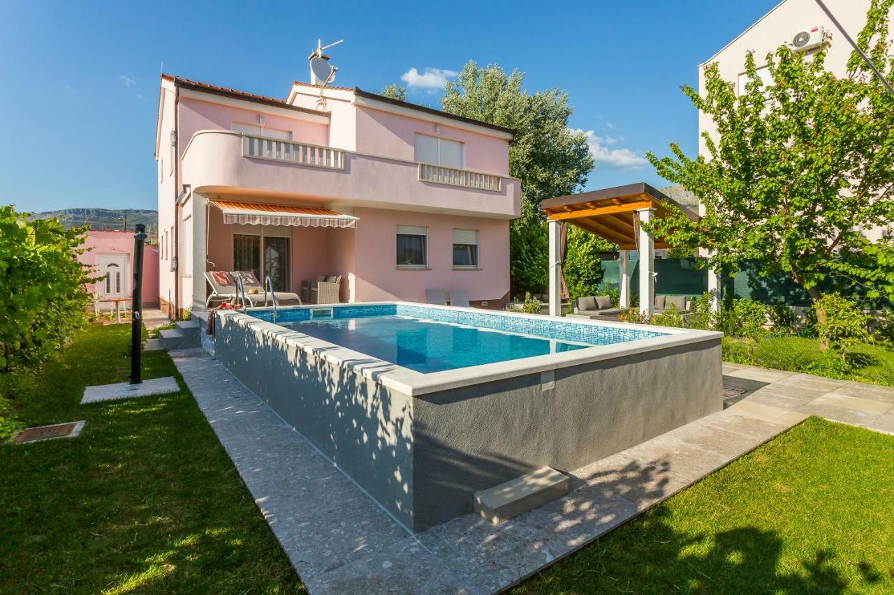 Villa Sweet Home Marija With Heated Pool Спліт Екстер'єр фото