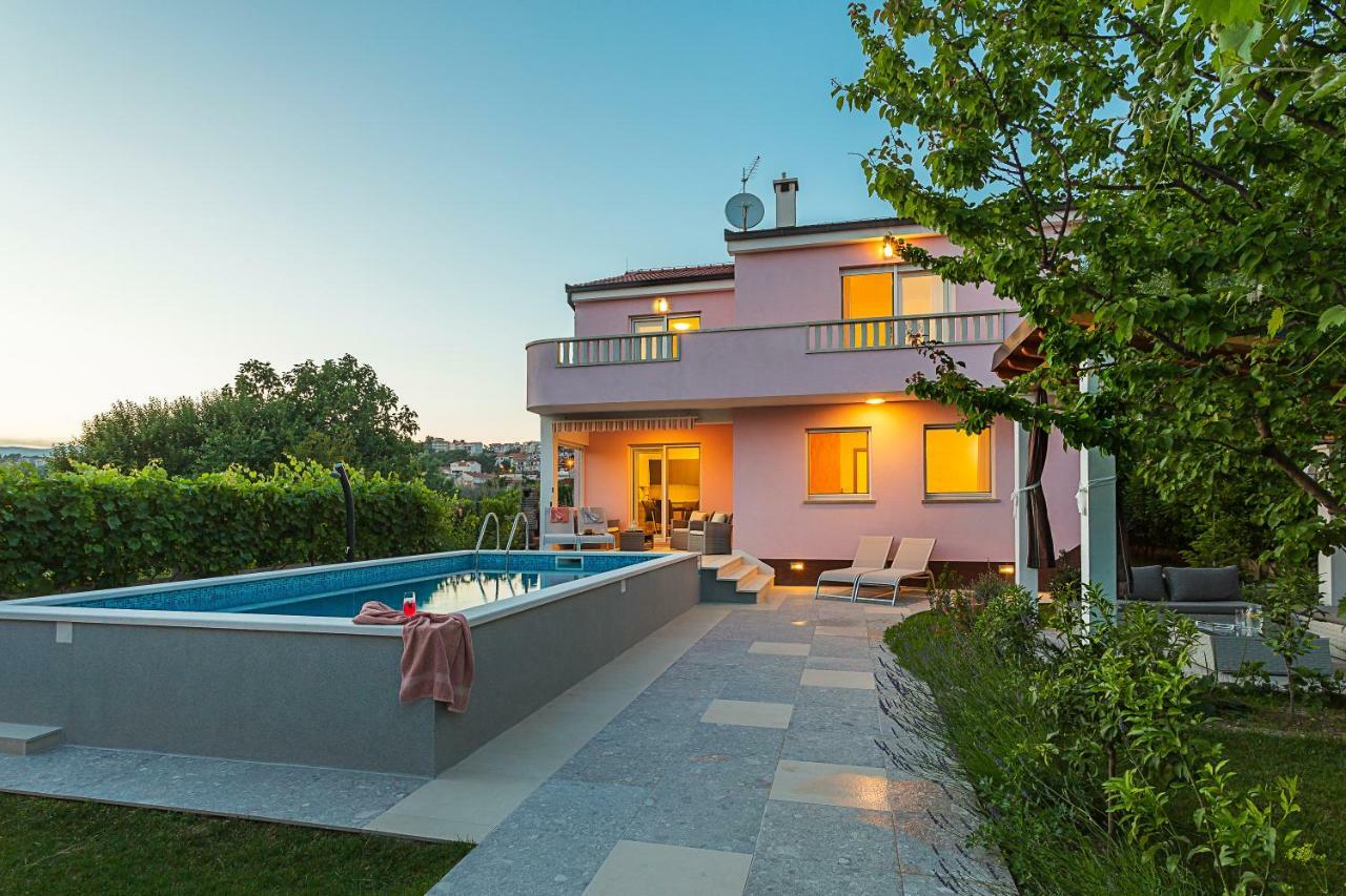 Villa Sweet Home Marija With Heated Pool Спліт Екстер'єр фото