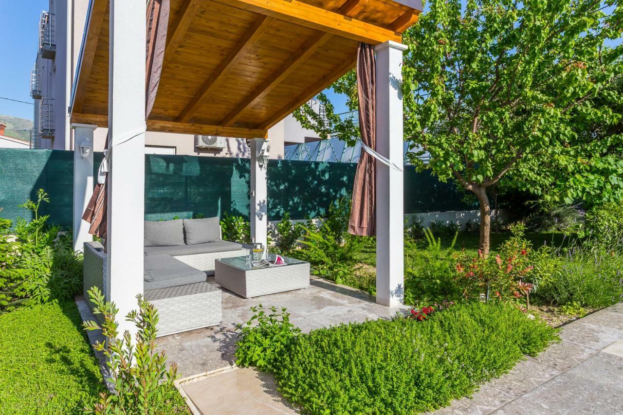 Villa Sweet Home Marija With Heated Pool Спліт Екстер'єр фото